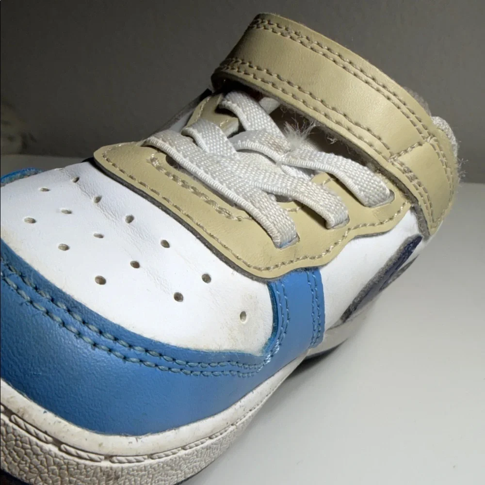 Nike Kids Blue and White Sneakers with Tan Accents